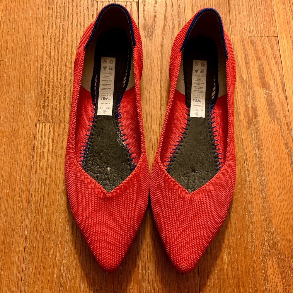 Elegant Red Suede Flats with Pointed Toe